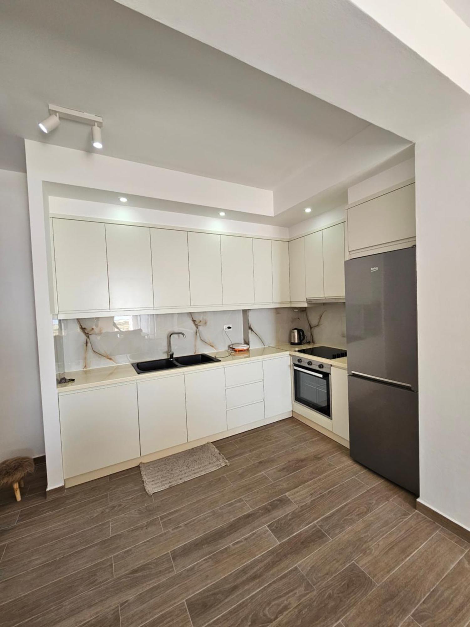 Sea & Sun Apartment Влёра Экстерьер фото