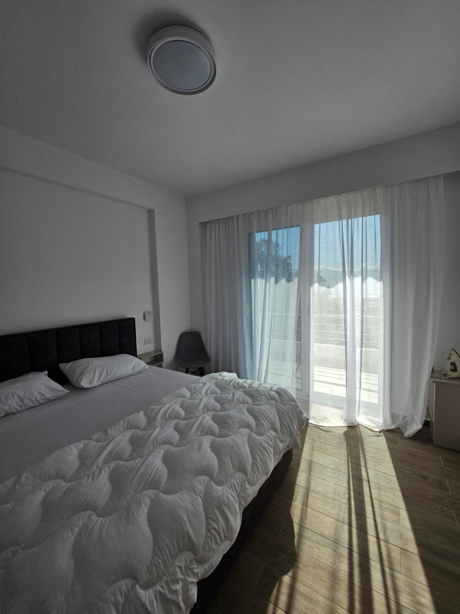 Sea & Sun Apartment Влёра Экстерьер фото